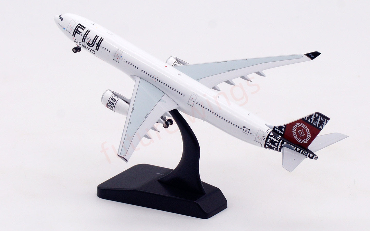 1:400 Aviation400 Fuji Airways A330-300 DQ-FJW Aircraft Model Free Tractor+Stand