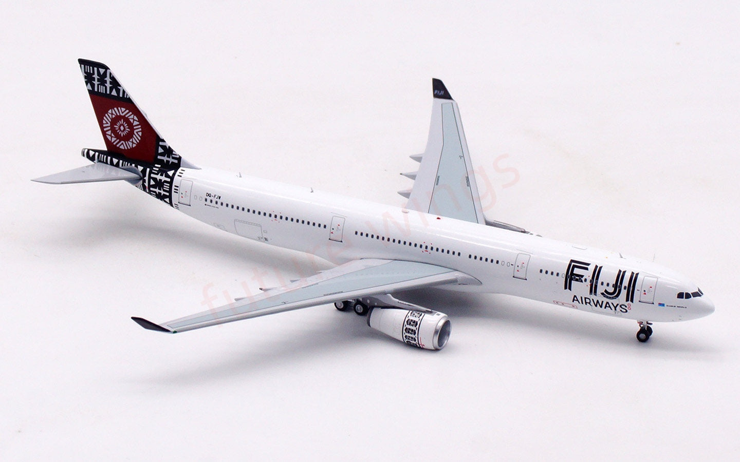 1:400 Aviation400 Fuji Airways A330-300 DQ-FJW Aircraft Model Free Tractor+Stand