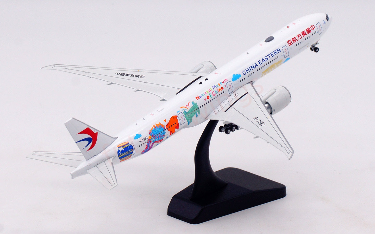 1:400 Aviation400 China Eastern Airlines B777-300ER B-7882 Aircraft Model Free Tractor+Stand