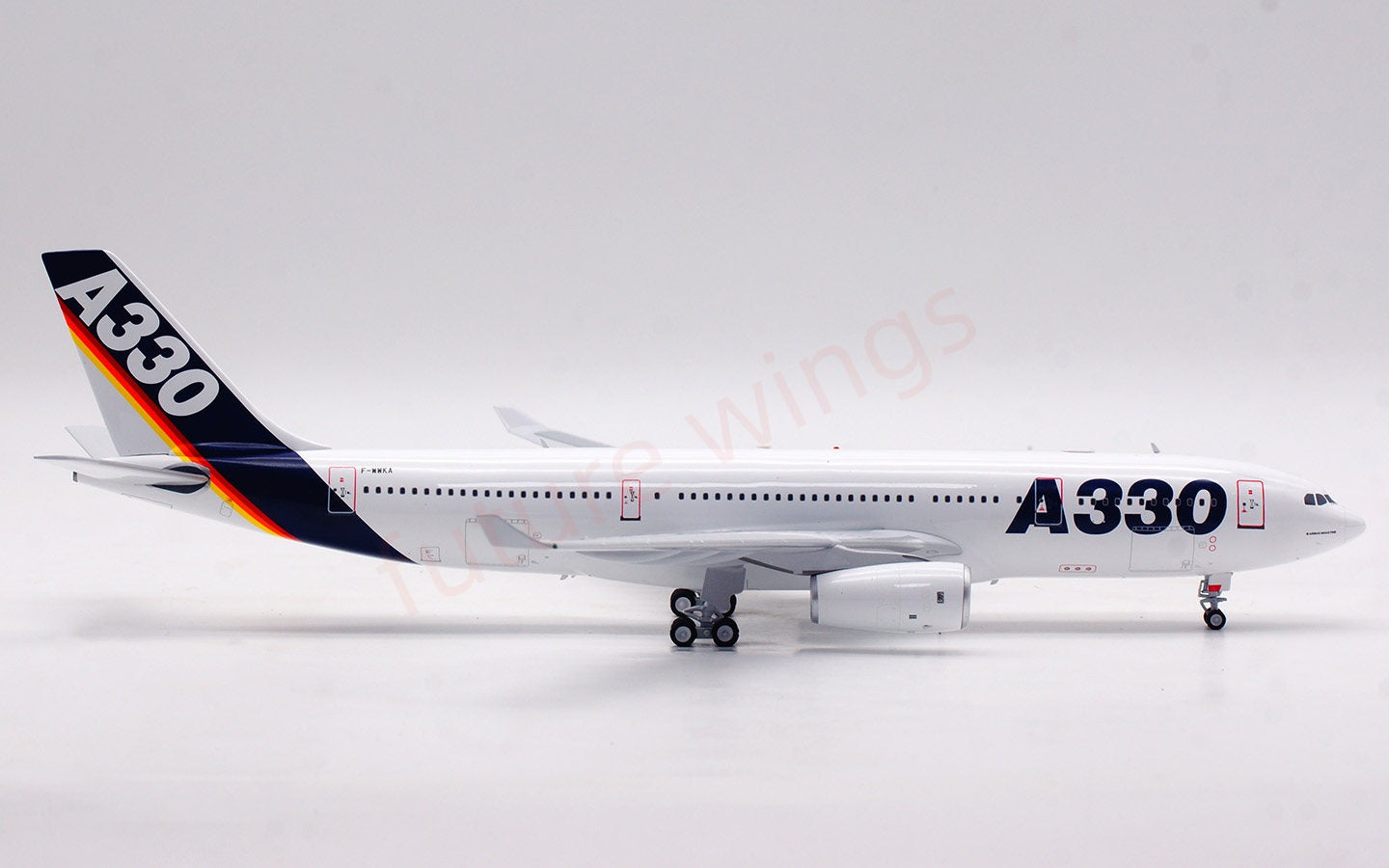 1:200 InFlight200 Airbus House Color A330-200 F-WWKA Aircraft Model With Stand