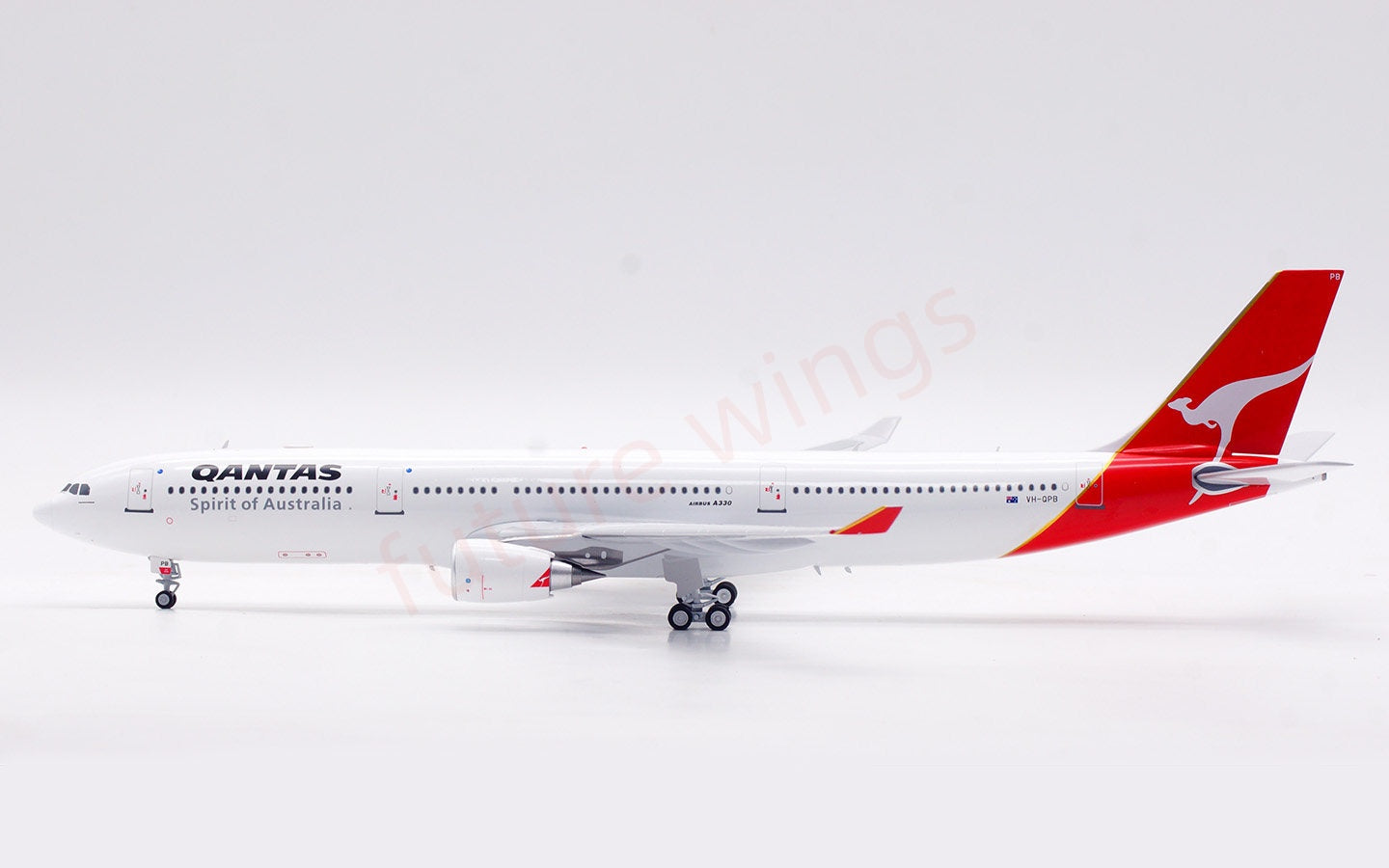 1:200 InFlight200 Qantas Airways A330-300 VH-QPB Aircraft Model With Stand