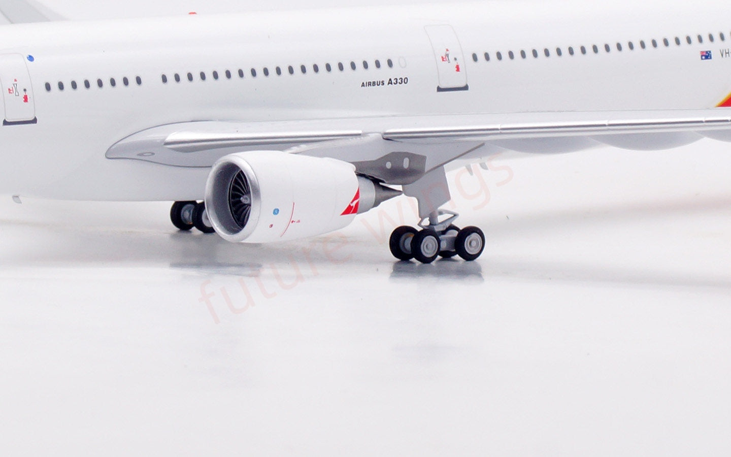 1:200 InFlight200 Qantas Airways A330-300 VH-QPB Aircraft Model With Stand