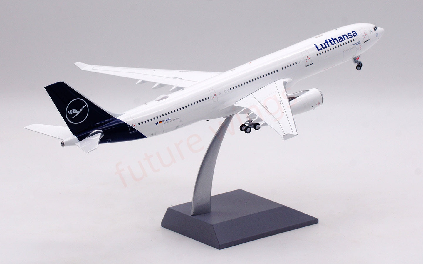 1:200 B-Models（InFlight200) Lufthansa Airlines A330-300 D-AIKR Aircraft Model With Stand