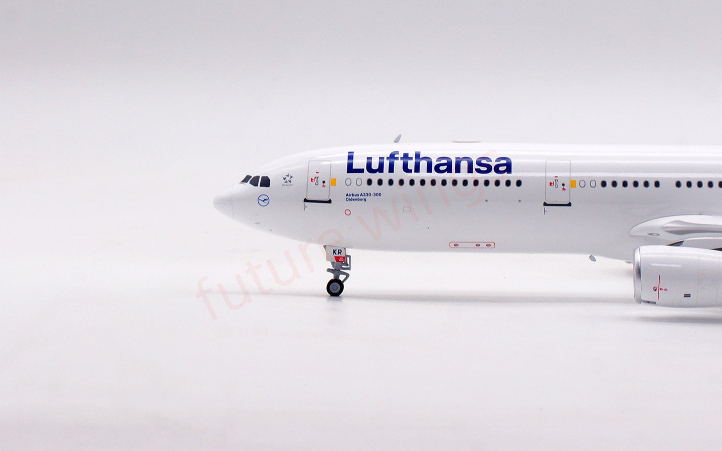 1:200 B-Models（InFlight200) Lufthansa Airlines A330-300 D-AIKR Aircraft Model With Stand