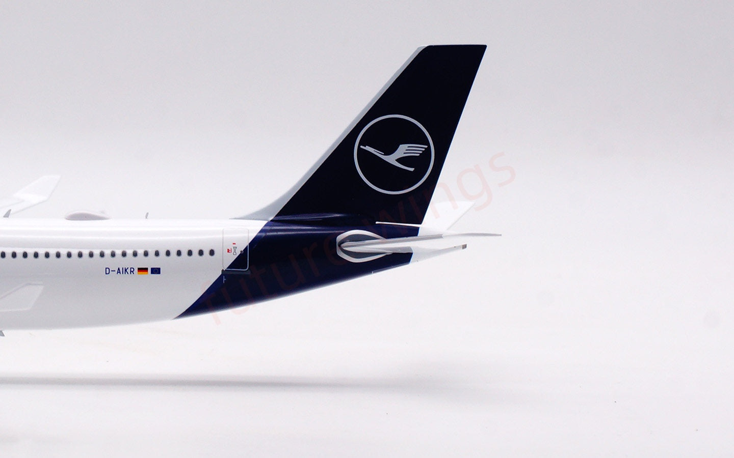 1:200 B-Models（InFlight200) Lufthansa Airlines A330-300 D-AIKR Aircraft Model With Stand