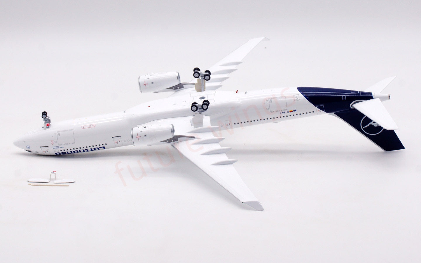 1:200 B-Models（InFlight200) Lufthansa Airlines A330-300 D-AIKR Aircraft Model With Stand