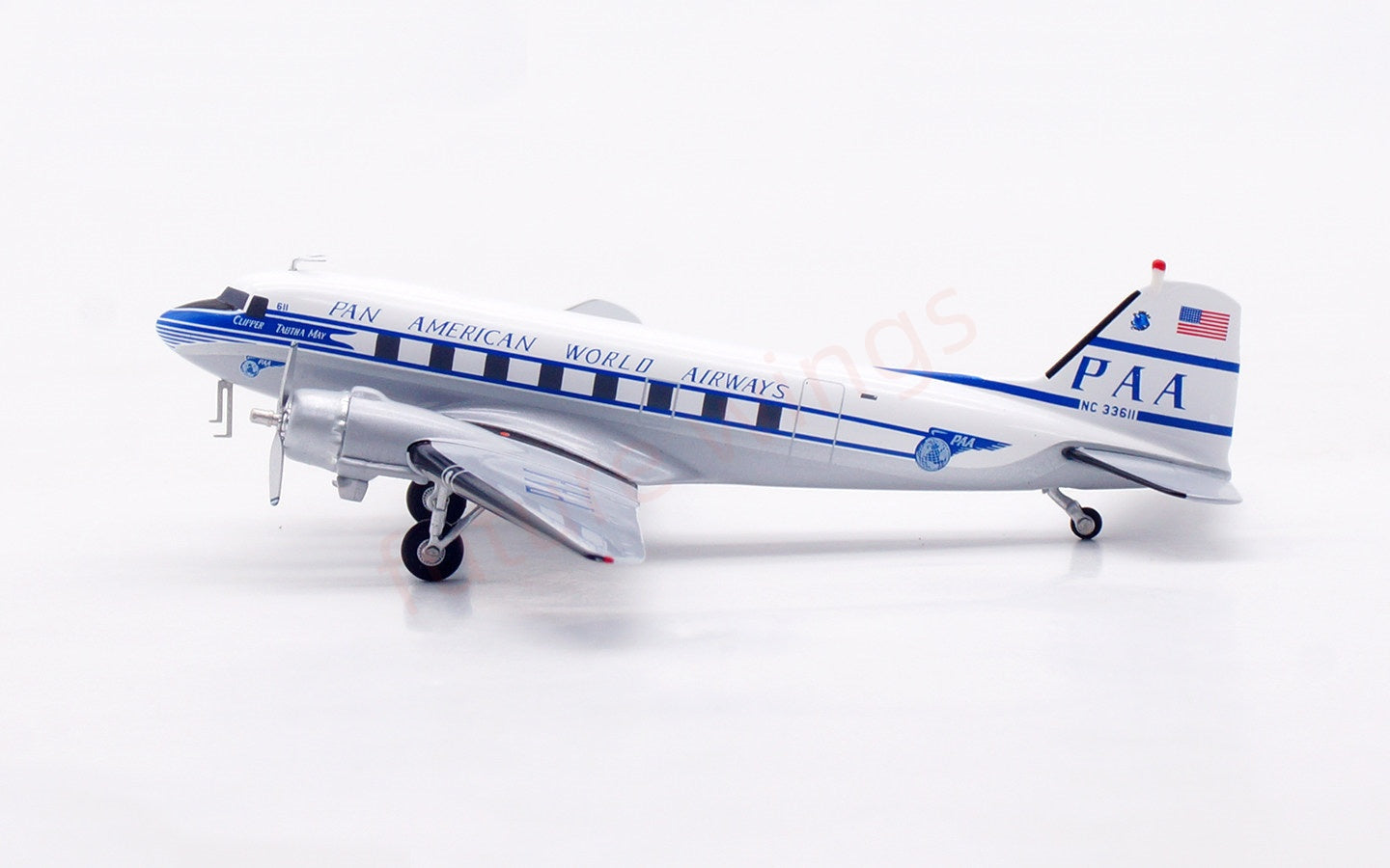 1:200 InFlight200 PAN AM DC-3 NC33611 Aircraft Model With Stand
