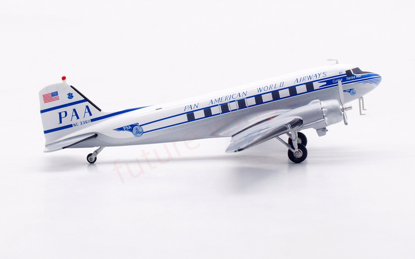 1:200 InFlight200 PAN AM DC-3 NC33611 Aircraft Model With Stand