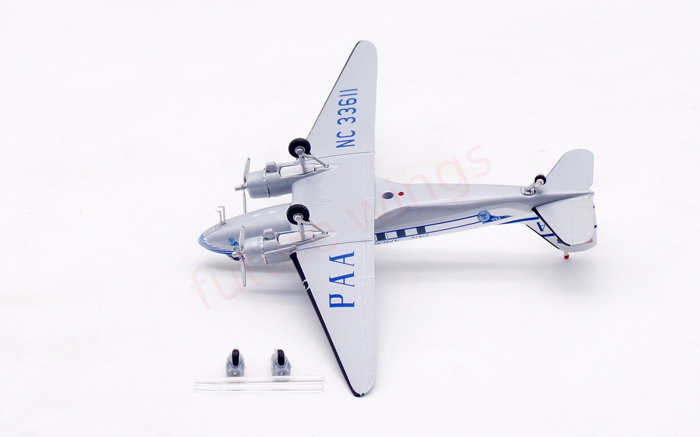 1:200 InFlight200 PAN AM DC-3 NC33611 Aircraft Model With Stand