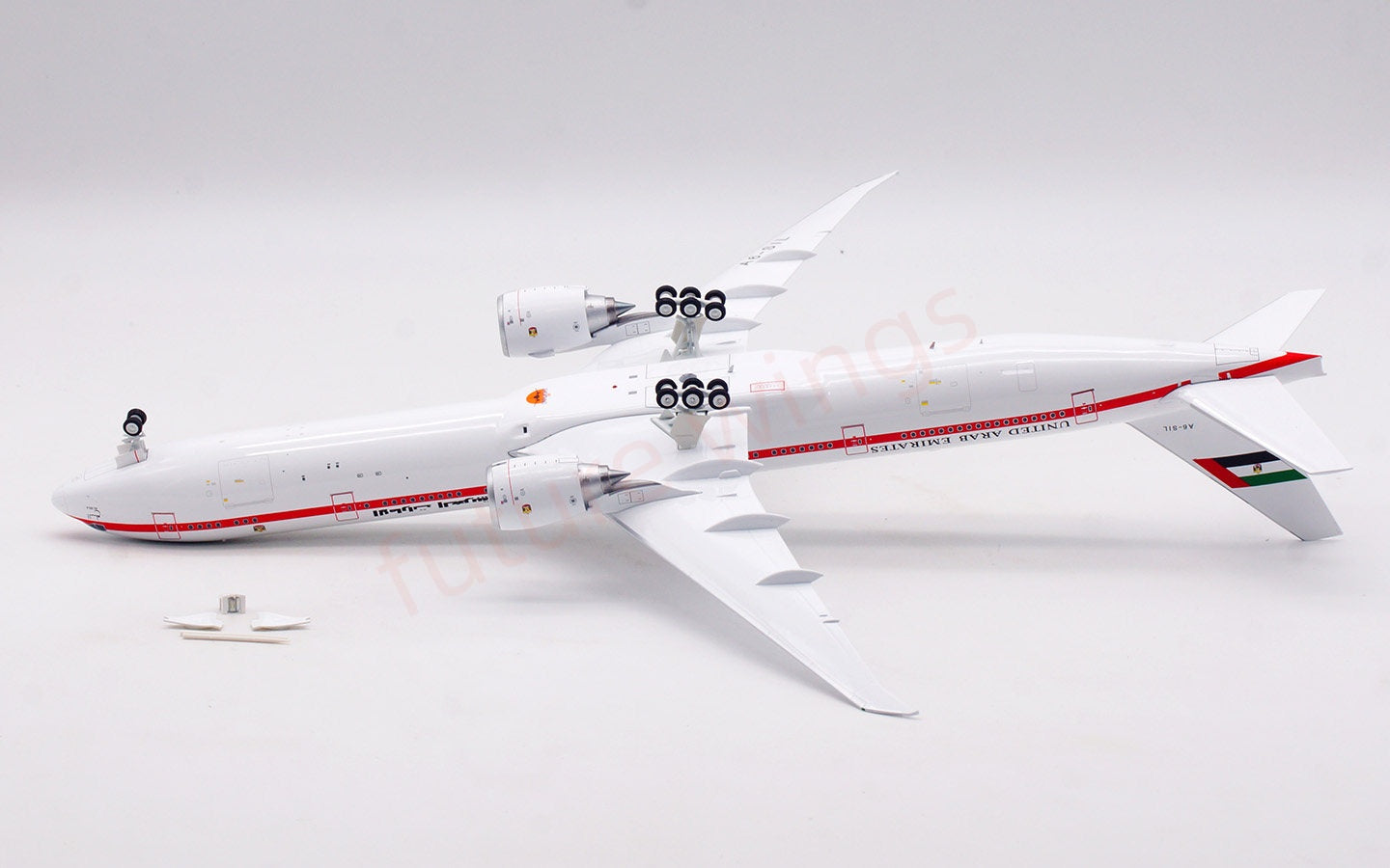 1:200 InFlight200 UAE B777-300 A6-SIL Diecast Aircraft Model