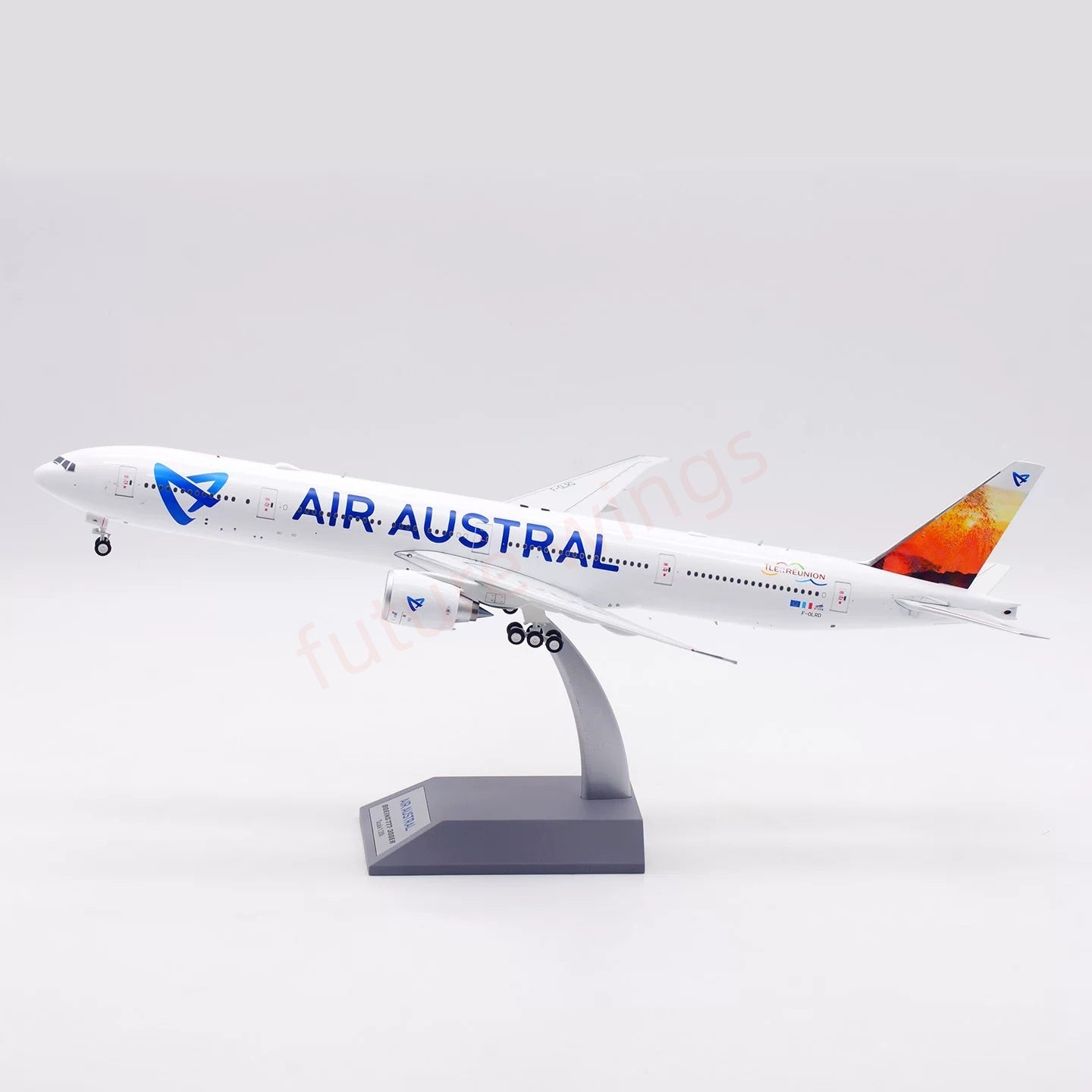 1:200 InFlight200 Air Austral B777-300ER F-OLRD Diecast Aircraft Model