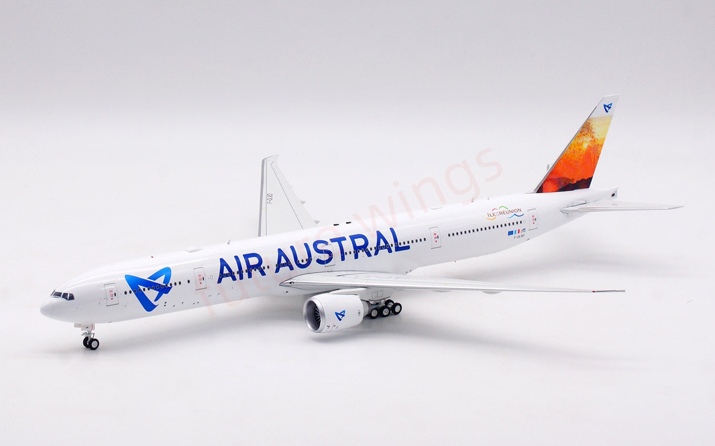 1:200 InFlight200 Air Austral B777-300ER F-OLRD Diecast Aircraft Model
