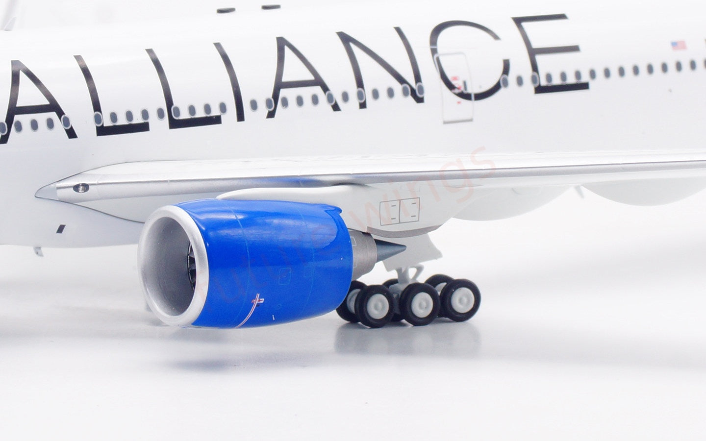1:200 InFlight200 United Airlines B777-200 N218UA Diecast Aircraft Model