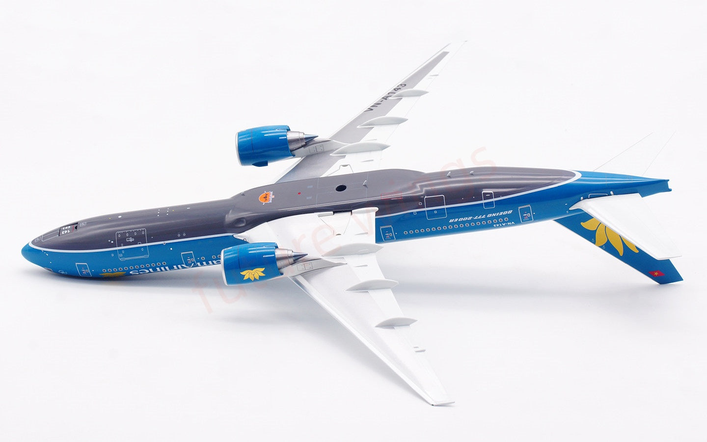 1:200 InFlight200 Vietnam Airlines B777-200 VN-A143 Diecast Aircraft Model