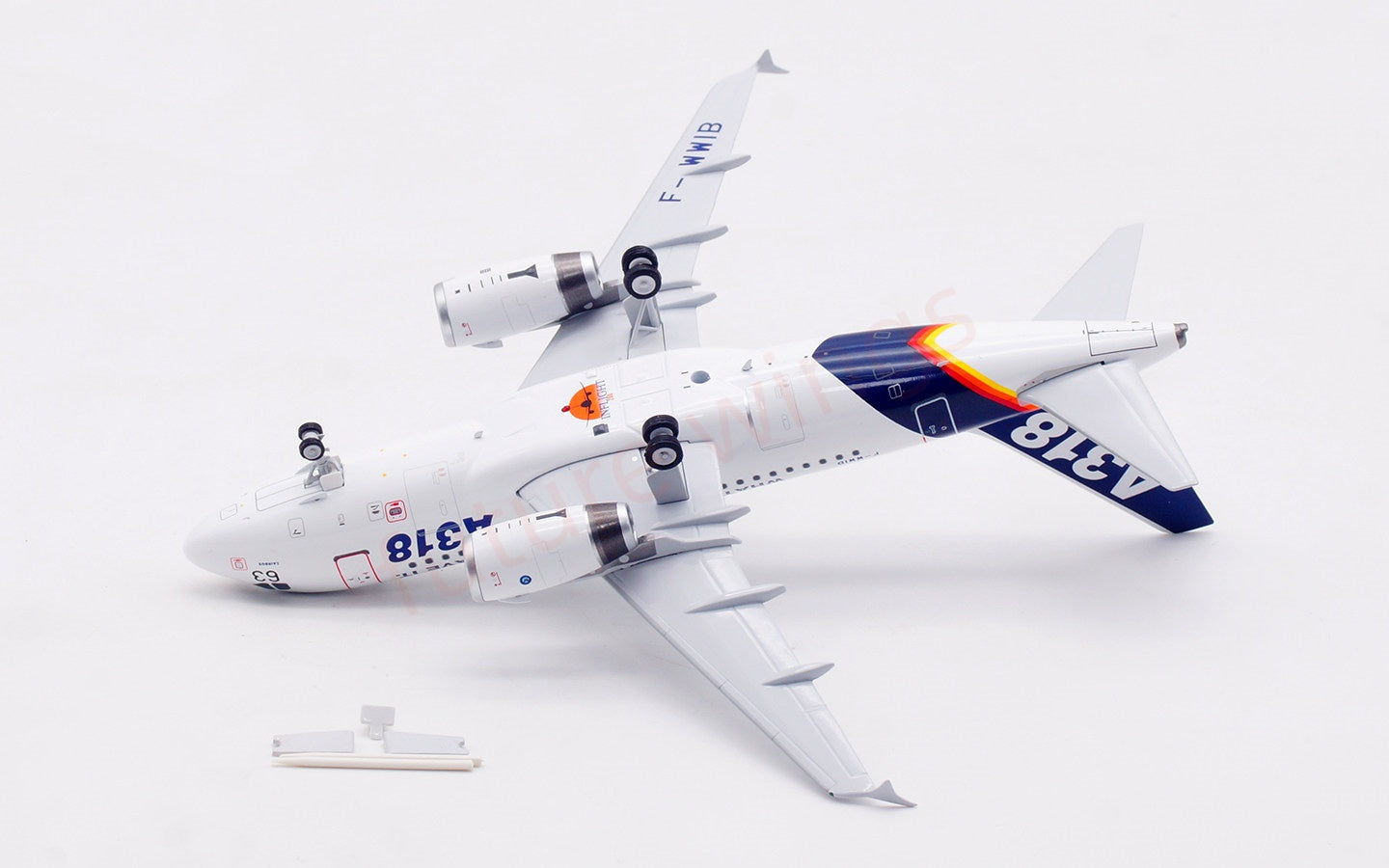 1:200 InFlight200 Airbus House Color A318 F-WWIB Diecast Aircraft Model