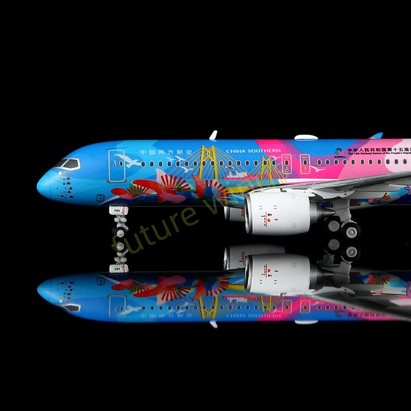 1:400 HX Models China Southern Airlines C919 B-658W Aircraft Model+Free Tractor