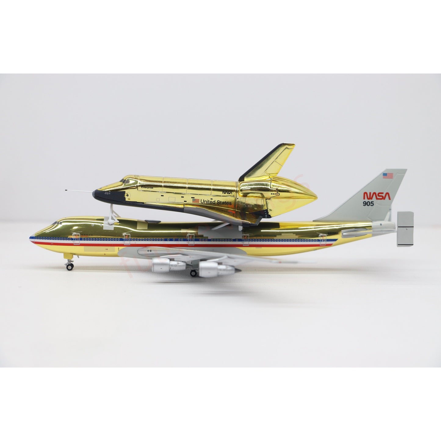 (SUPER RARE)1:400 Patriot NASA Boeing 747-100 N905NA + Space Shuttle (Gold Color) Free Stand+Tractor