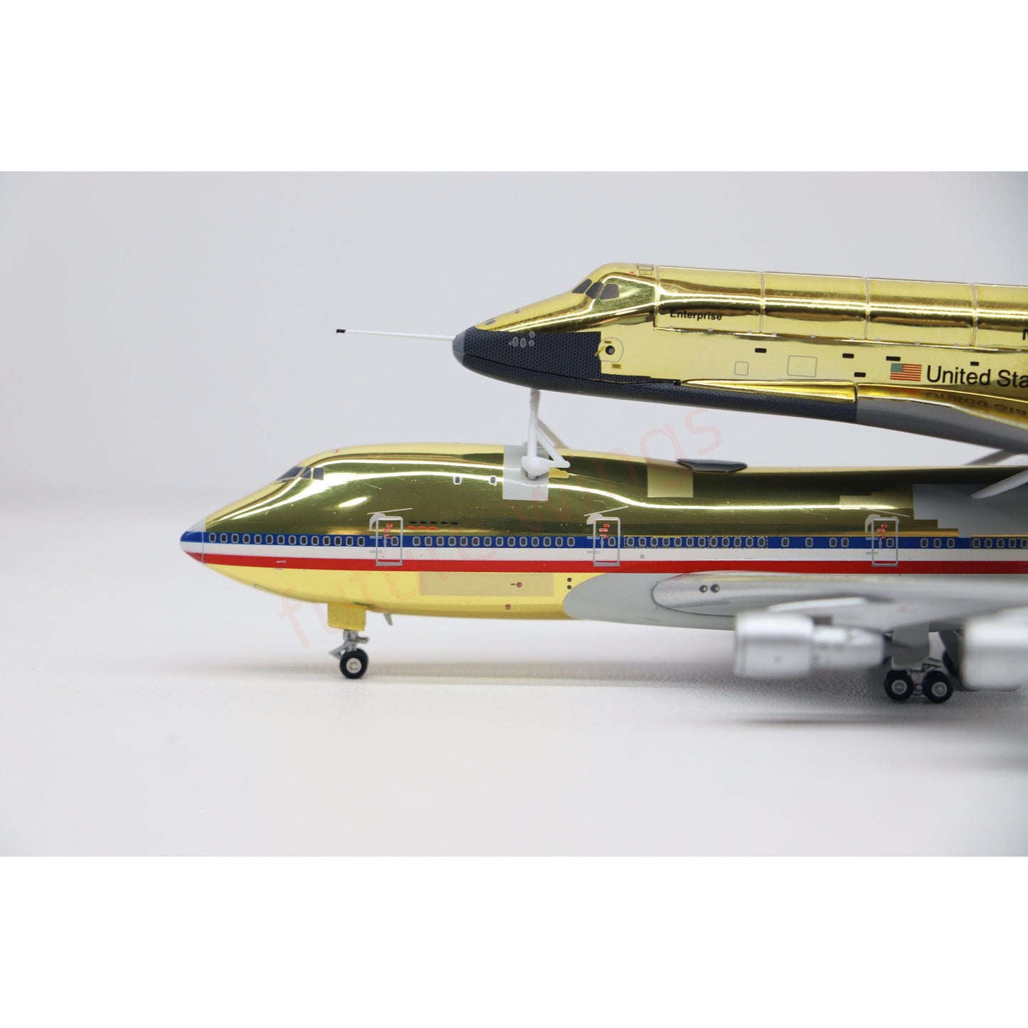 (SUPER RARE)1:400 Patriot NASA Boeing 747-100 N905NA + Space Shuttle (Gold Color) Free Stand+Tractor