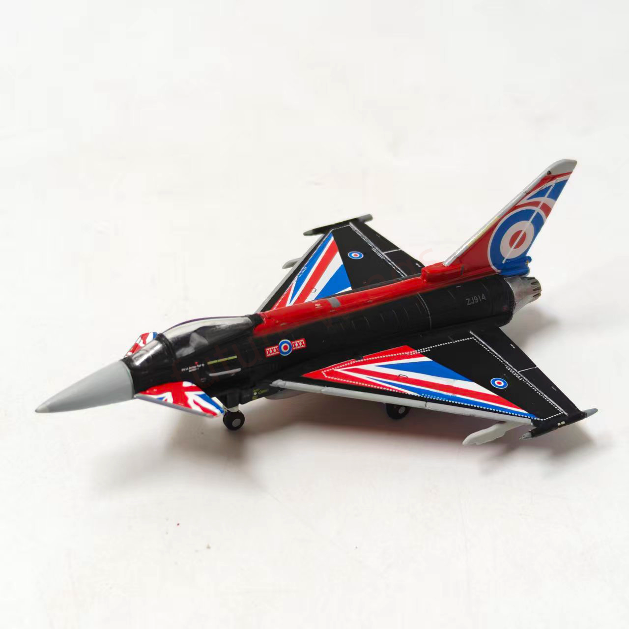 1:400 Herpa Wings 538008 Eurofighter Typhoon RAF ZJ914 Diecast Aircraft Model