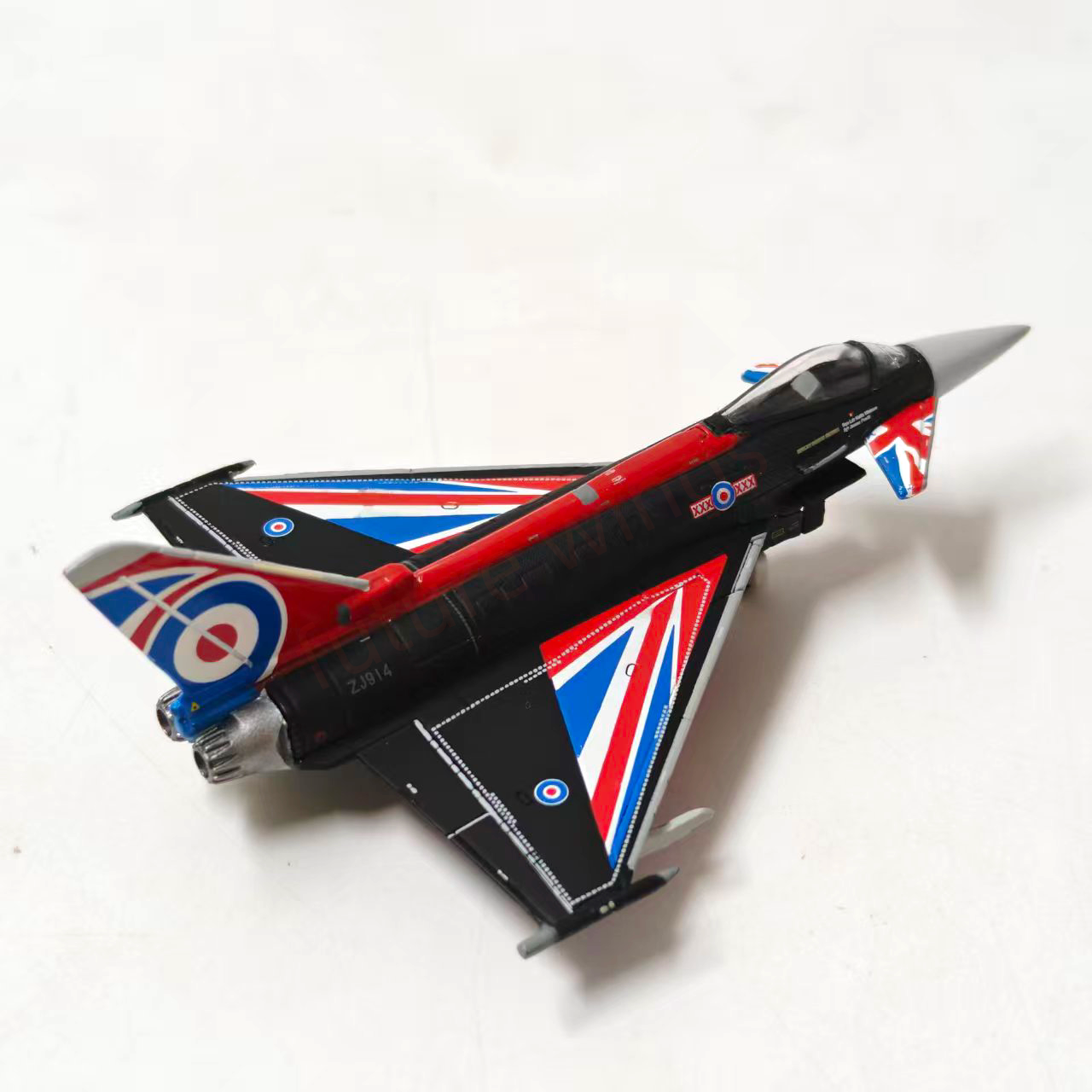 1:400 Herpa Wings 538008 Eurofighter Typhoon RAF ZJ914 Diecast Aircraft Model