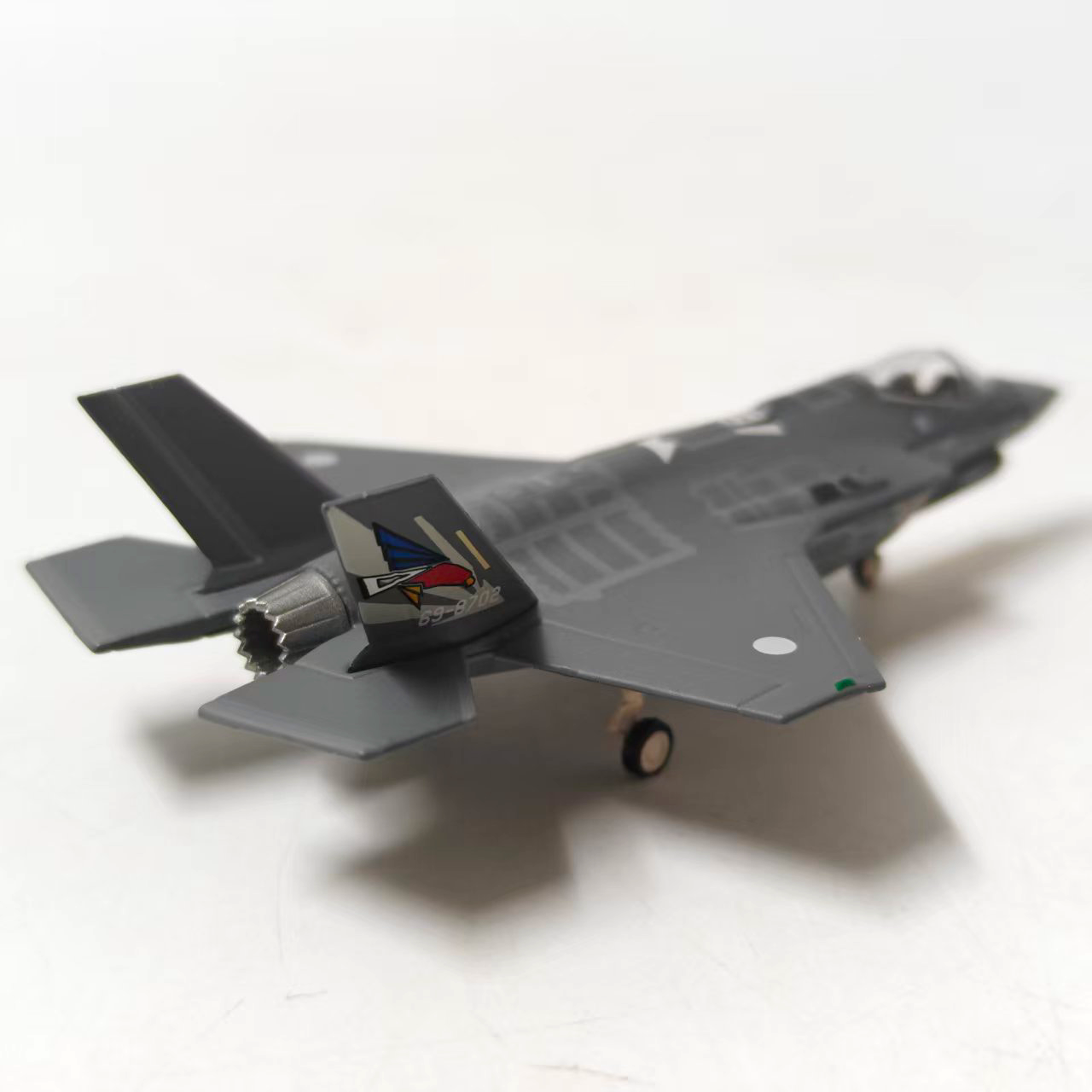 1:400 Herpa Wings 573597 Janpan Air Force F-35 69-8702 Diecast Aircraft Model