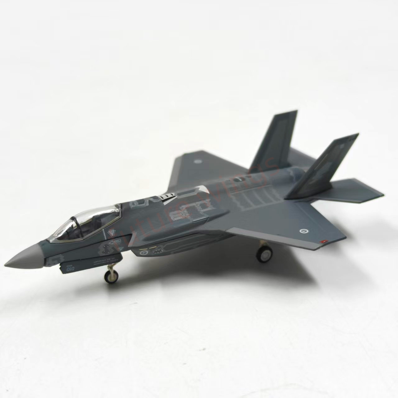 1:400 Herpa Wings 570534 Australian Air Force F-35A Lightning II A35-010 Diecast Airplane Model