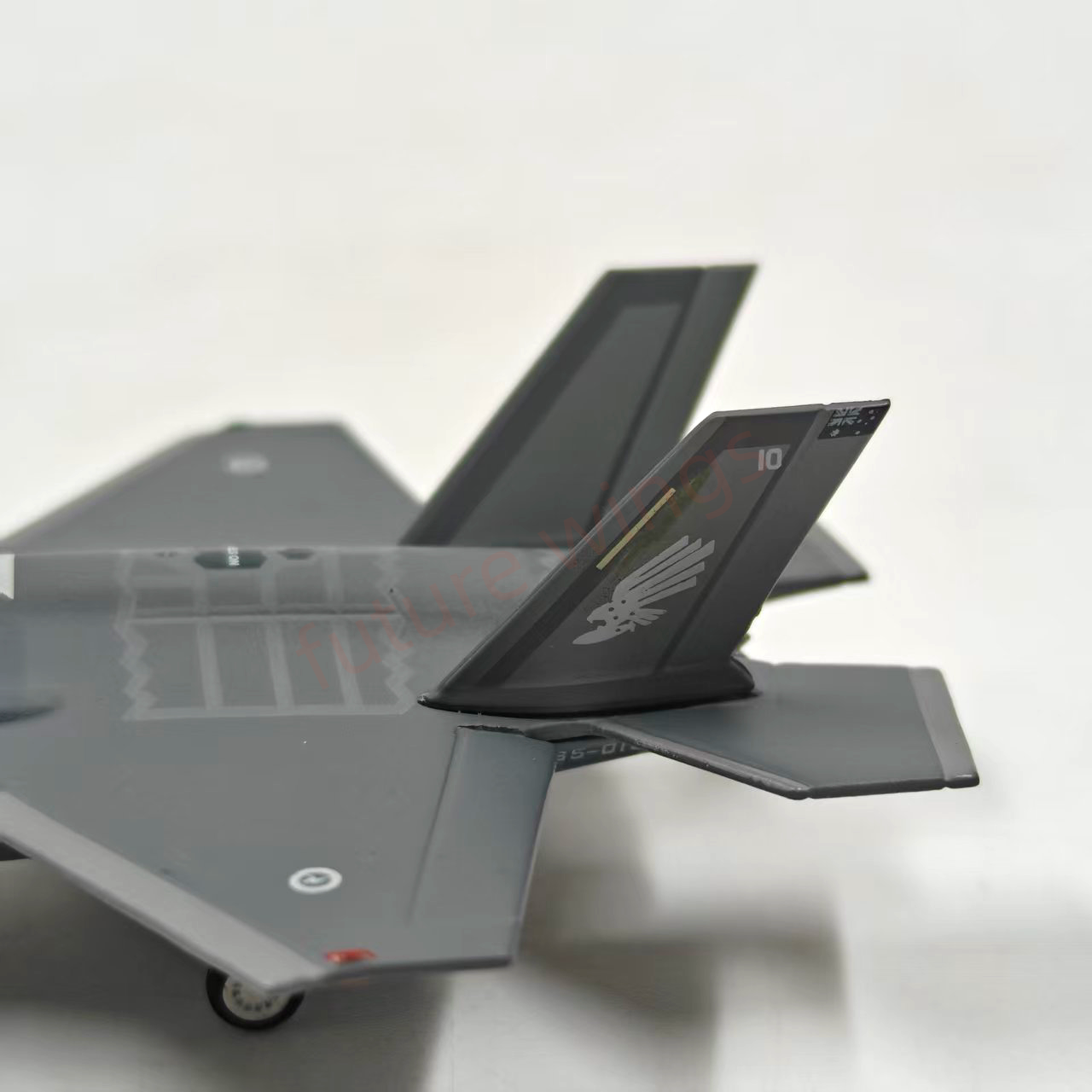 1:400 Herpa Wings 570534 Australian Air Force F-35A Lightning II A35-010 Diecast Airplane Model