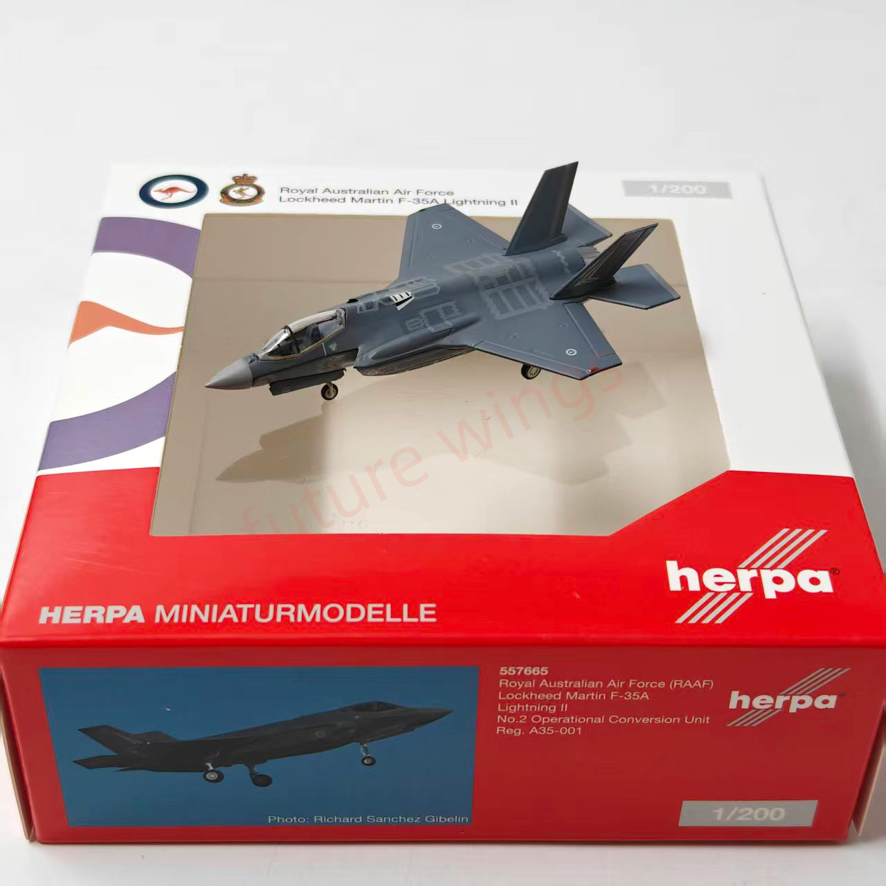 1:400 Herpa Wings 557665 Australian Air Force F-35A Lightning II A35-001 Diecast Airplane Model