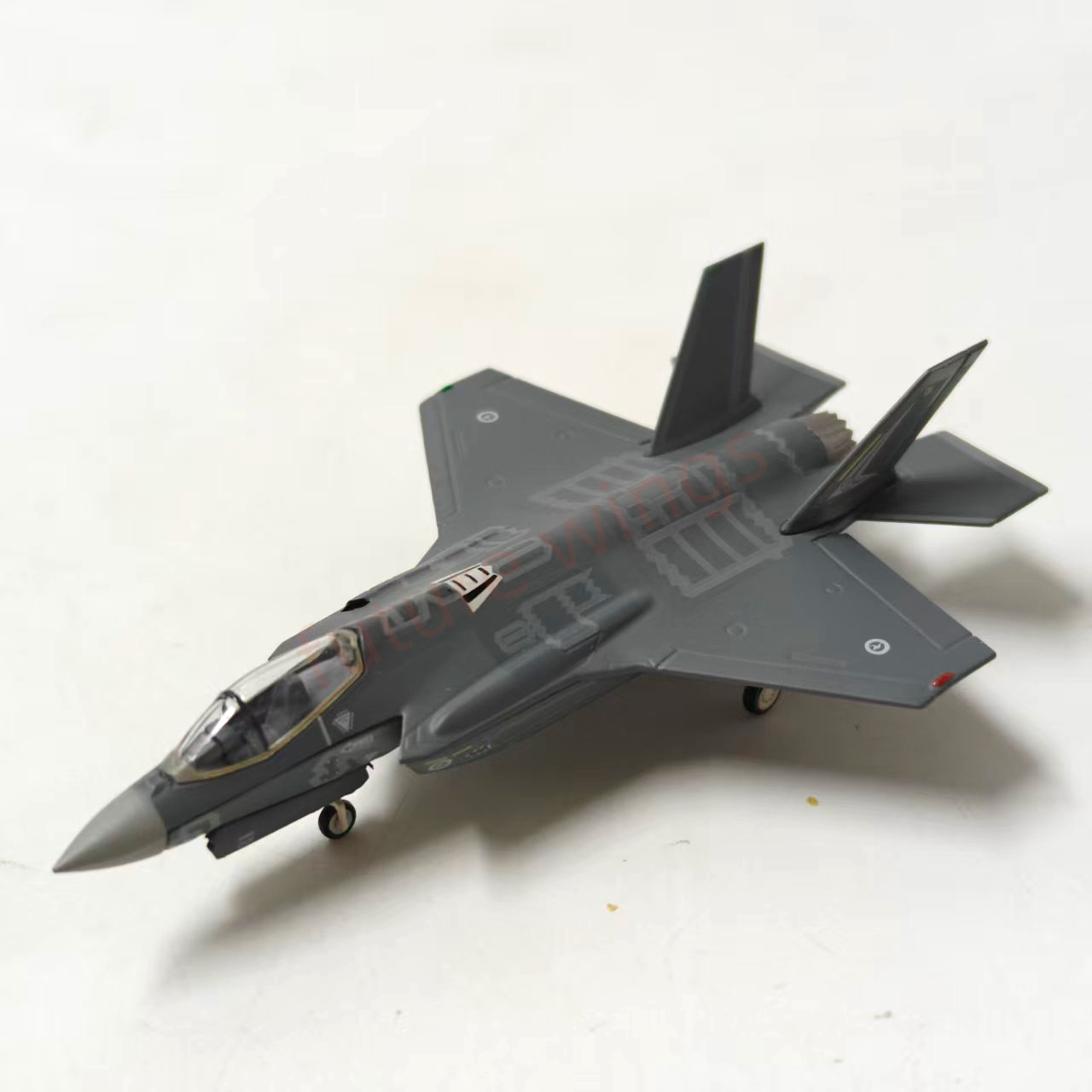 1:400 Herpa Wings 557665 Australian Air Force F-35A Lightning II A35-001 Diecast Airplane Model