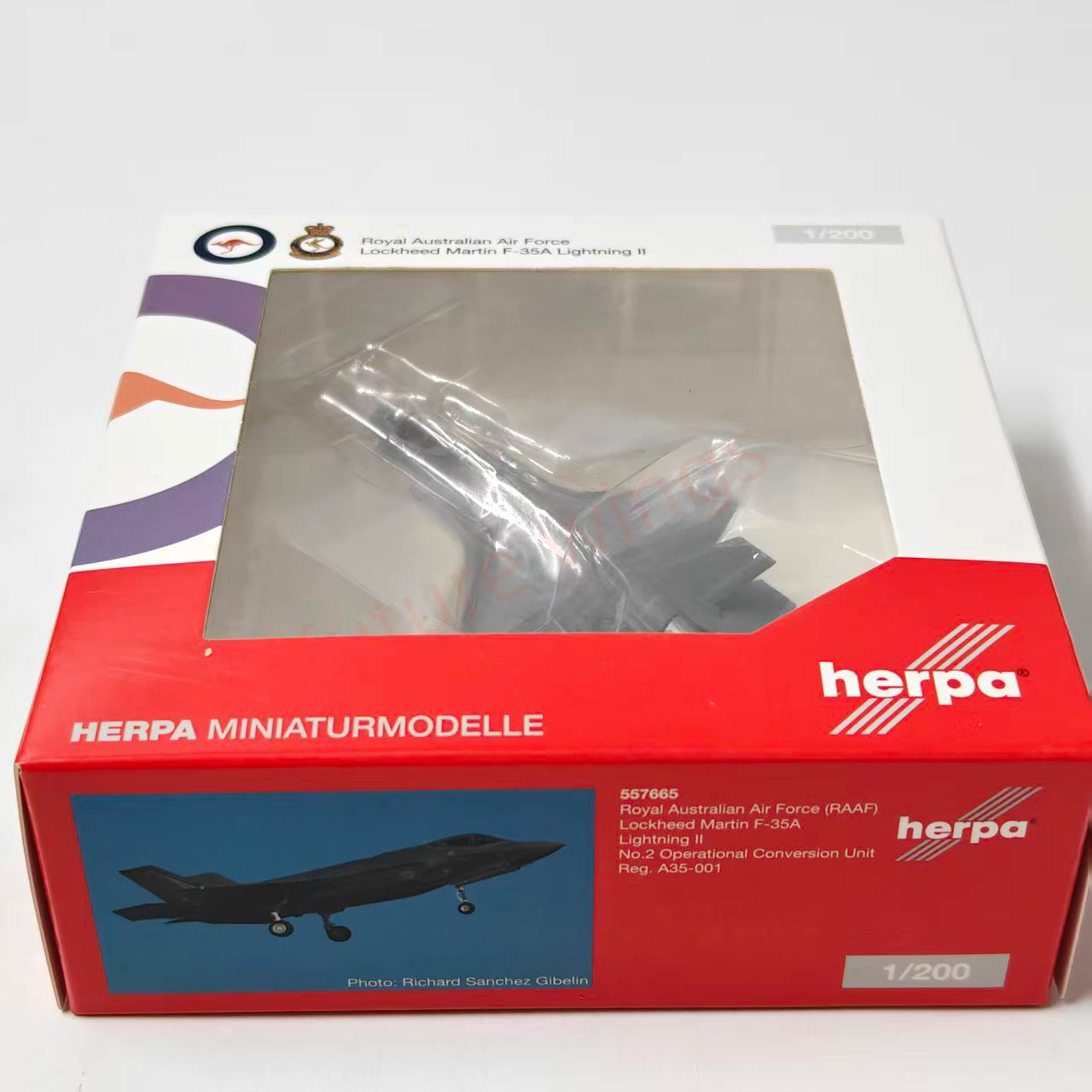 1:400 Herpa Wings 557665 Australian Air Force F-35A Lightning II A35-001 Diecast Airplane Model