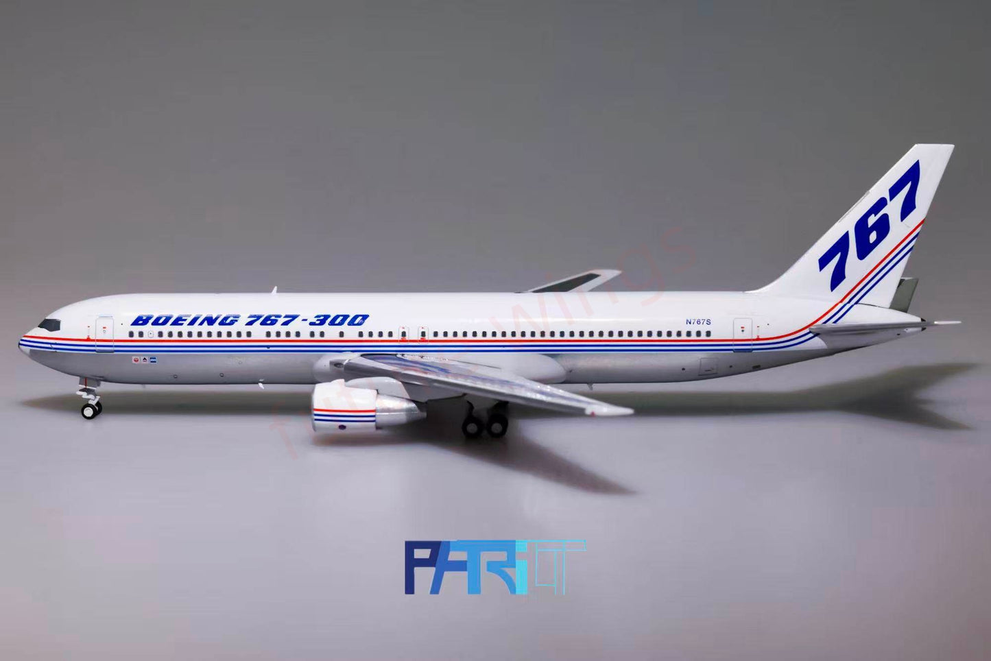 1:400 Patriot Boeing House Color B767-300 N767S Aircraft Model+Free Tractor