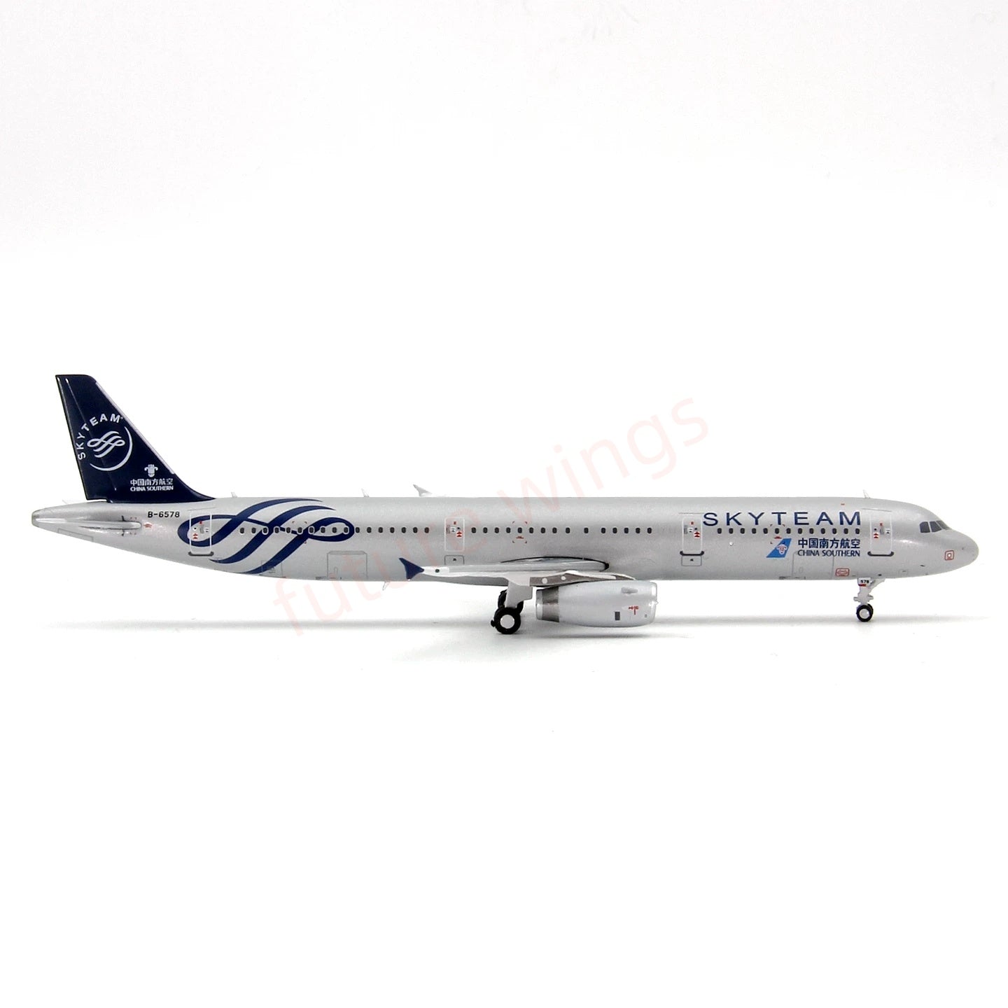 1:400 Geministar China Southern Airlines A321 B-6578 "SKYTEAM" Aircraft Model+Free Tractor