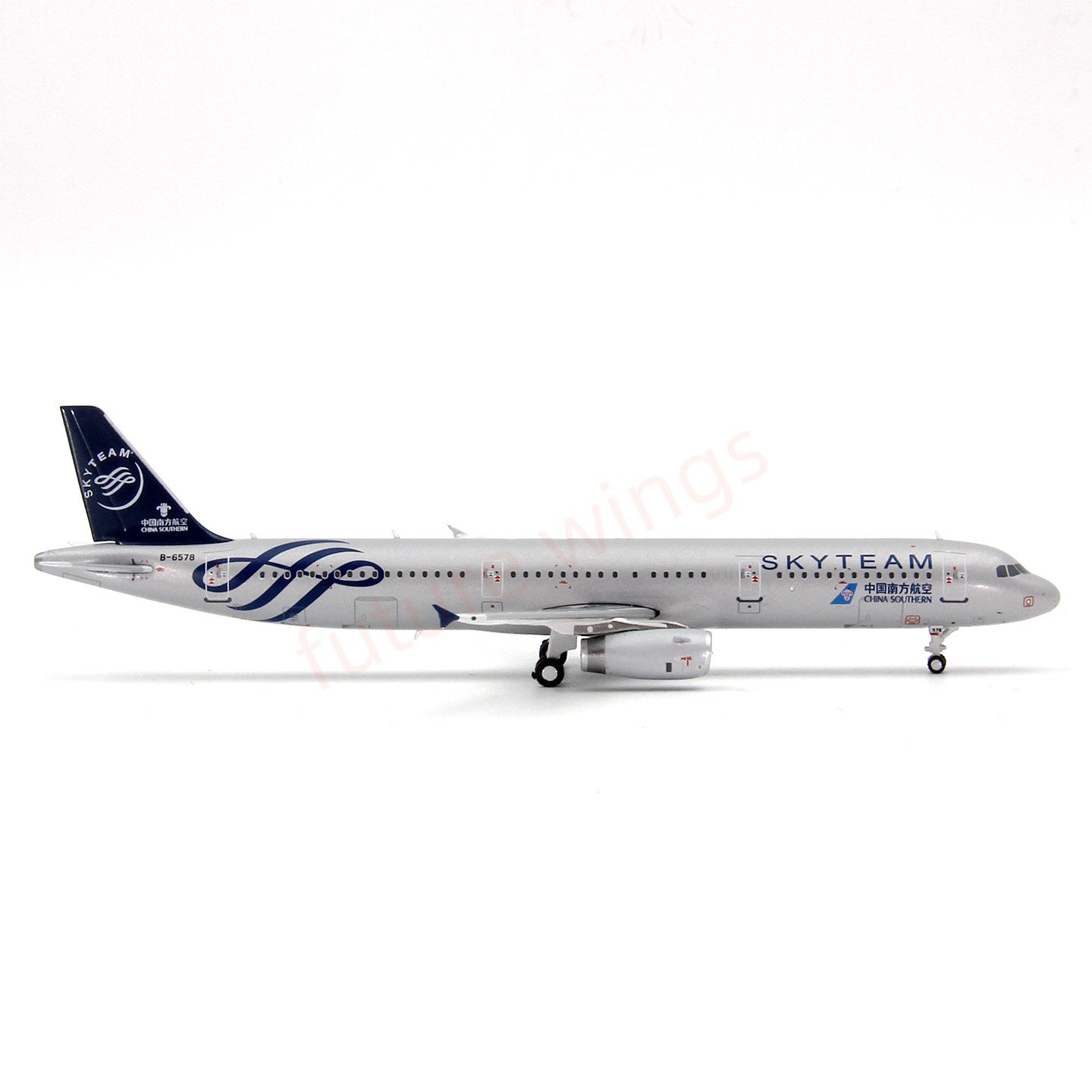 1:400 Geministar China Southern Airlines A321 B-6578 "SKYTEAM" Aircraft Model+Free Tractor