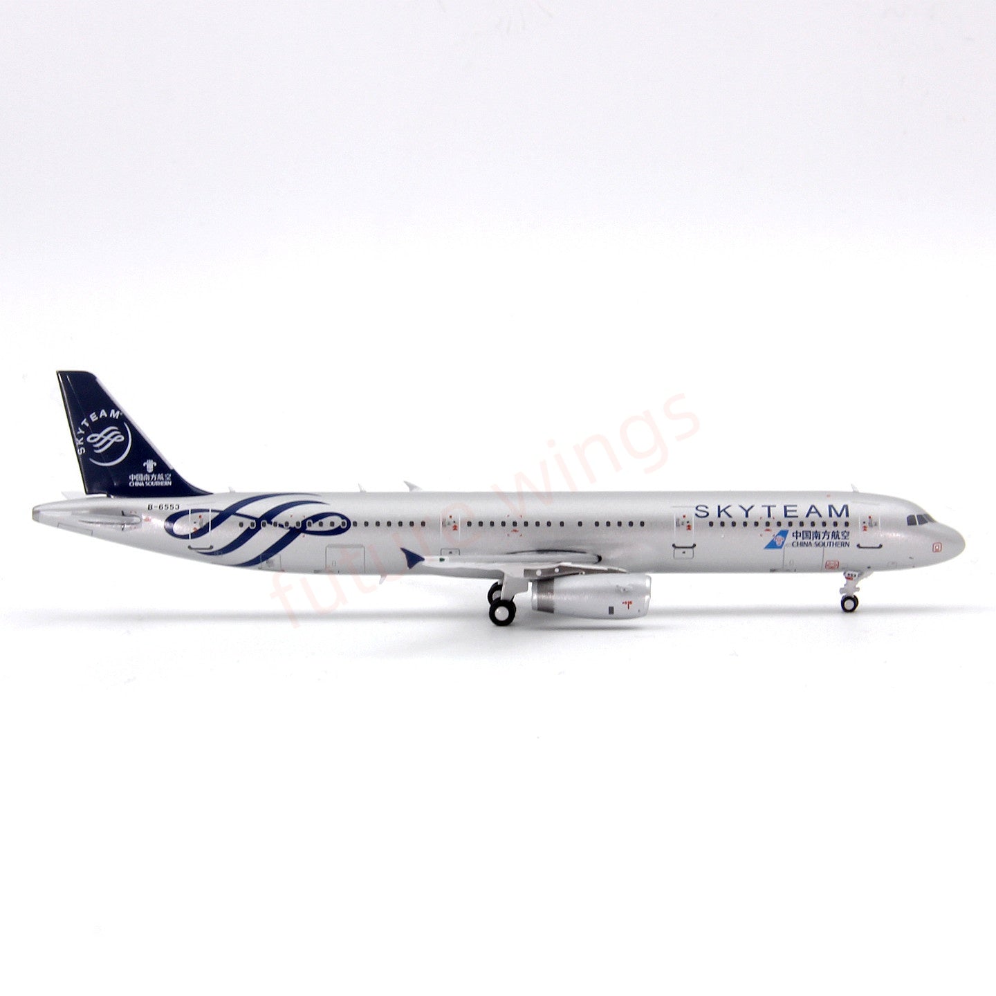 1:400 Geministar China Southern Airlines A321 B-6553 "SKYTEAM" Aircraft Model+Free Tractor