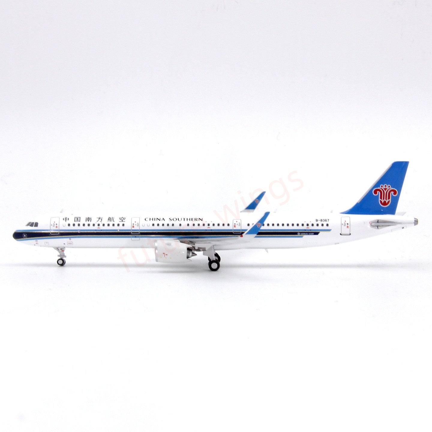 1:400 Geministar China Southern Airlines A321neo B-8367 Aircraft Model+Free Tractor