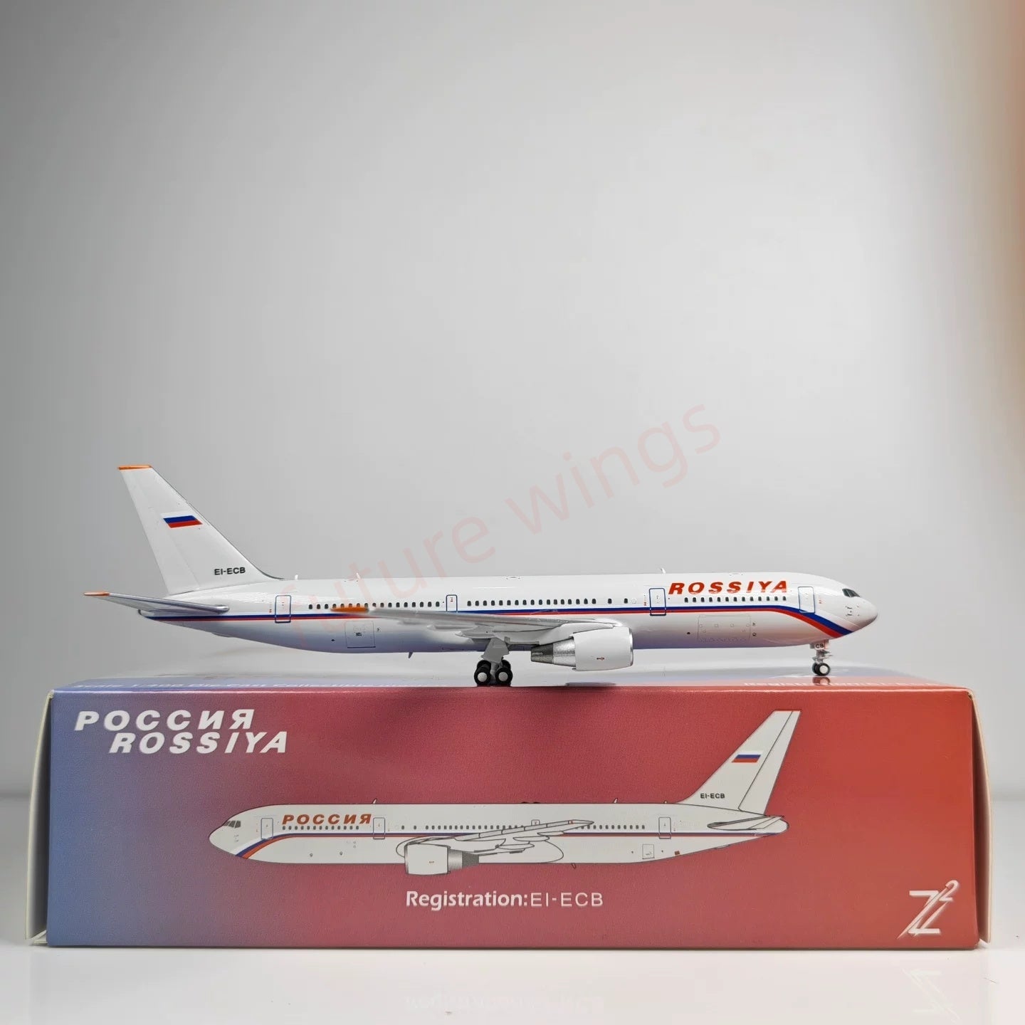 1:400 Z² Model  Rossiya B767-300 EI-ECB Aircraft Model+Free Tractor