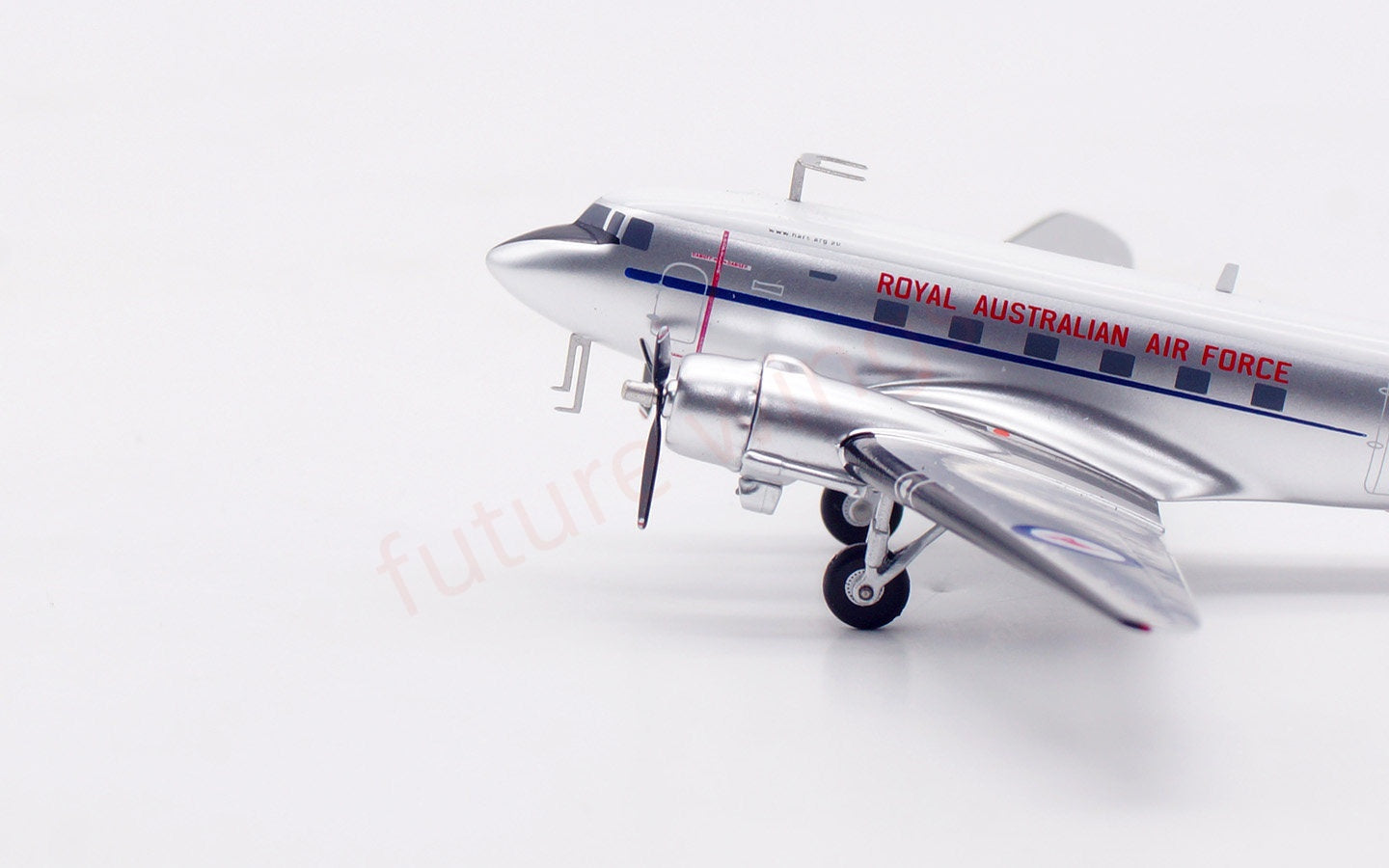 1:200 InFlight200 Royal Australian Air Force Douglas C-47B VH-EAF Aircraft Model