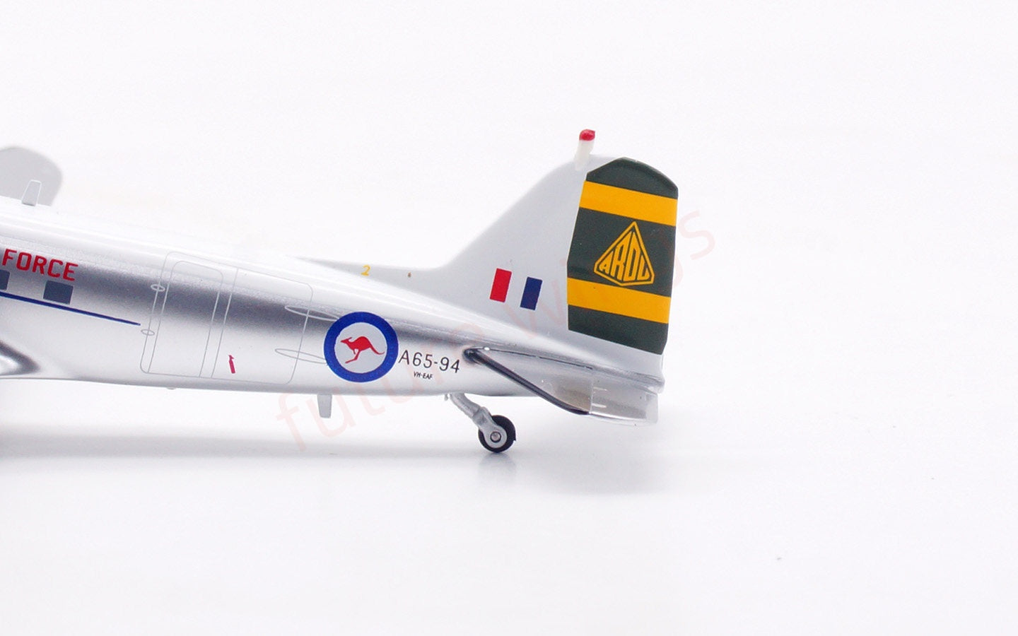 1:200 InFlight200 Royal Australian Air Force Douglas C-47B VH-EAF Aircraft Model