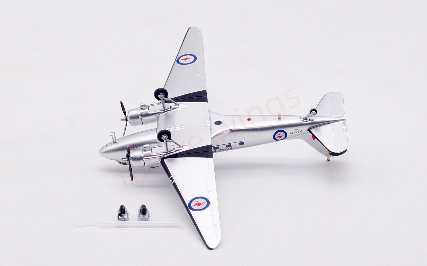 1:200 InFlight200 Royal Australian Air Force Douglas C-47B VH-EAF Aircraft Model