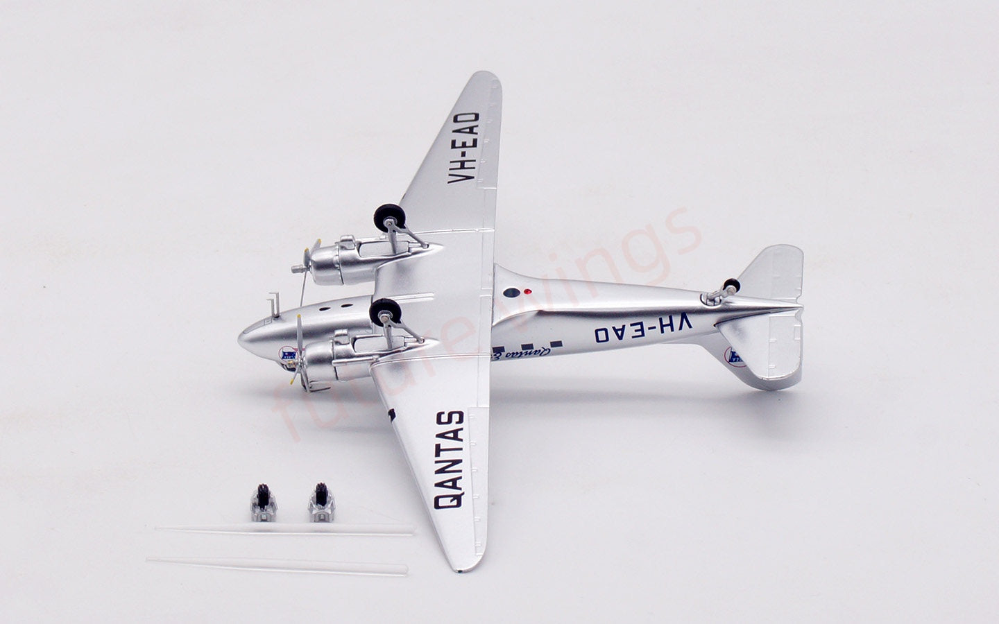 1:200 InFlight200 Qantas Empire Airways Douglas DC-3 VH-EAO Aircraft Model