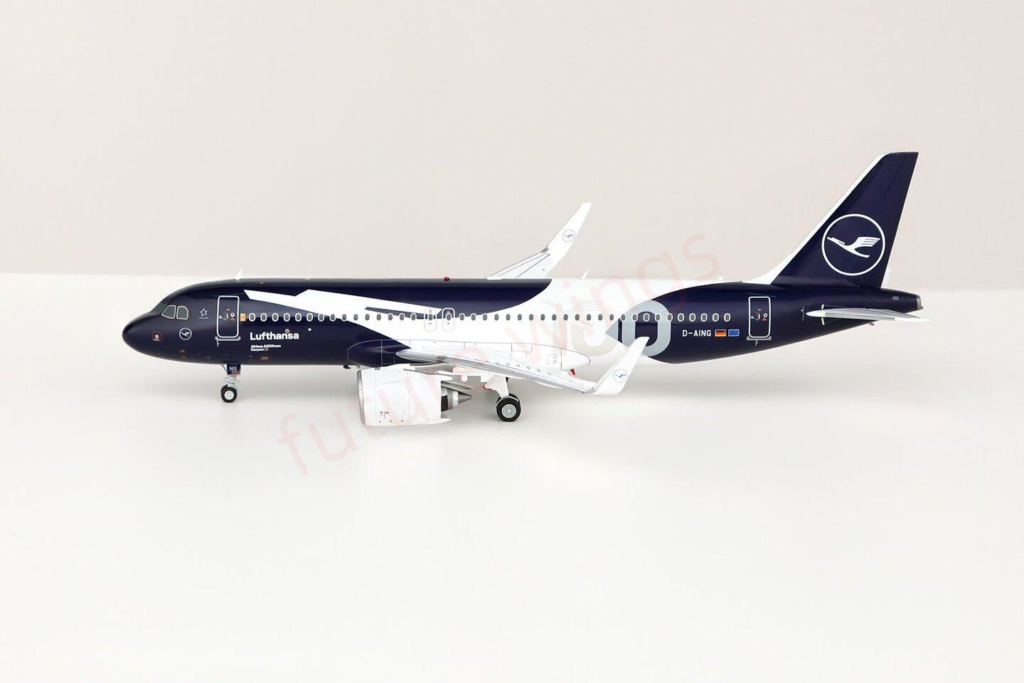 1:200 SQ Wings Lufthansa Airlines A320neo D-AING "100Years"Diecast Aircraft Model