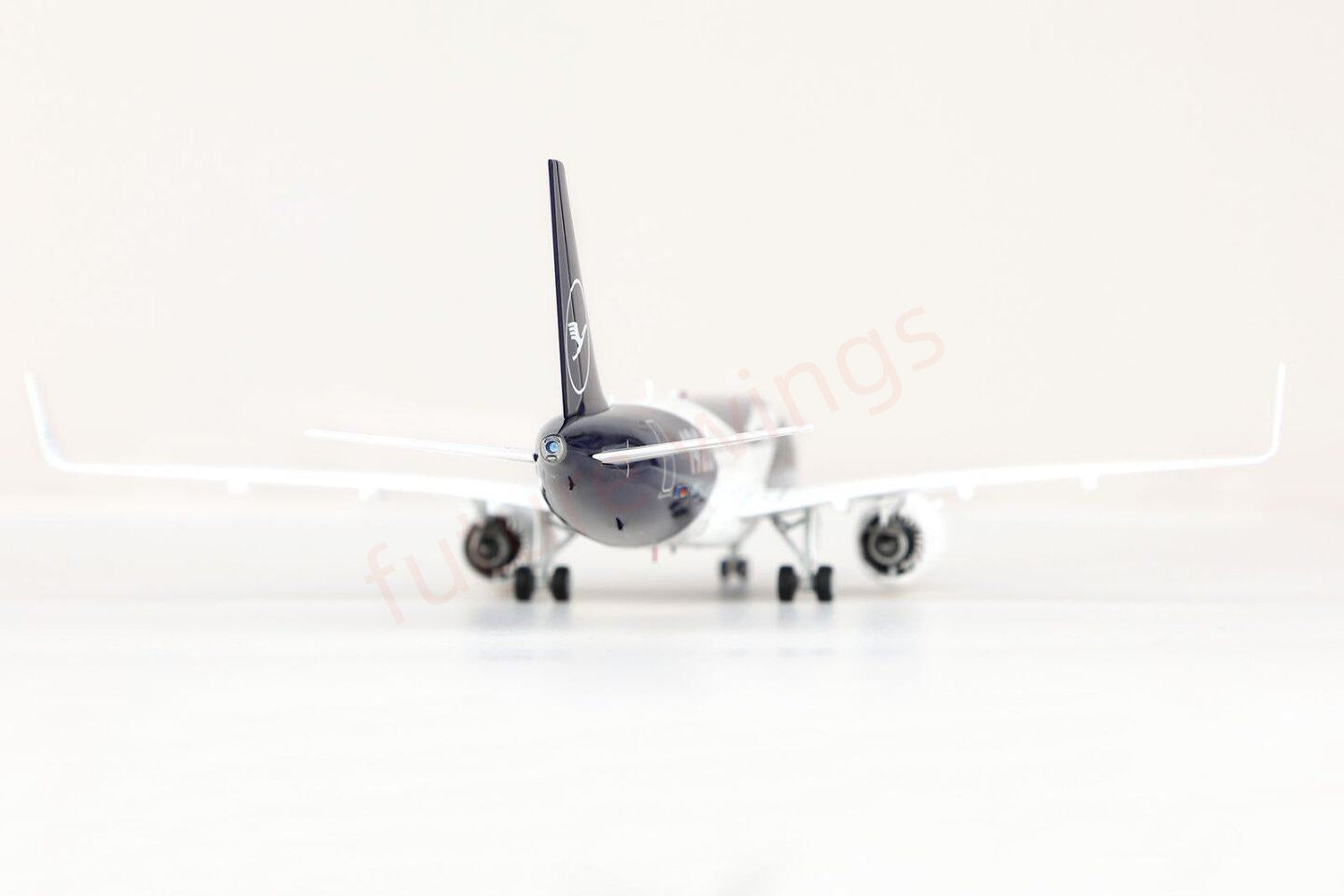 1:200 SQ Wings Lufthansa Airlines A320neo D-AING "100Years"Diecast Aircraft Model