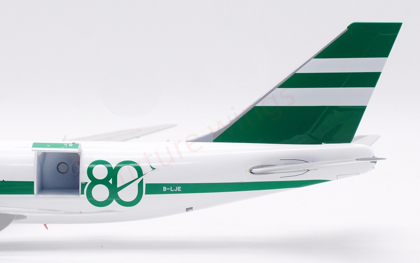 1:200 SQ Wings Cathay Pacific B747-8F B-LJE “80Years” Diecast Aircraft Model