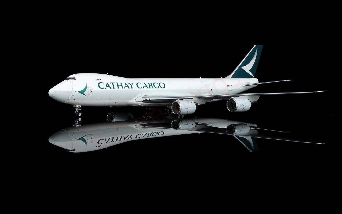 1:200 SQ Wings Cathay Pacific Cargo B747-8F B-LJN Diecast Aircraft Model