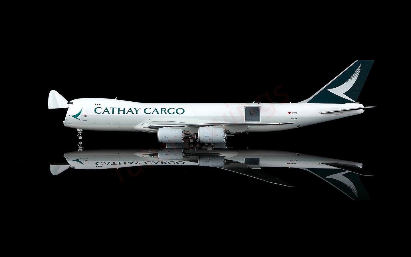 1:200 SQ Wings Cathay Pacific Cargo B747-8F B-LJN Diecast Aircraft Model