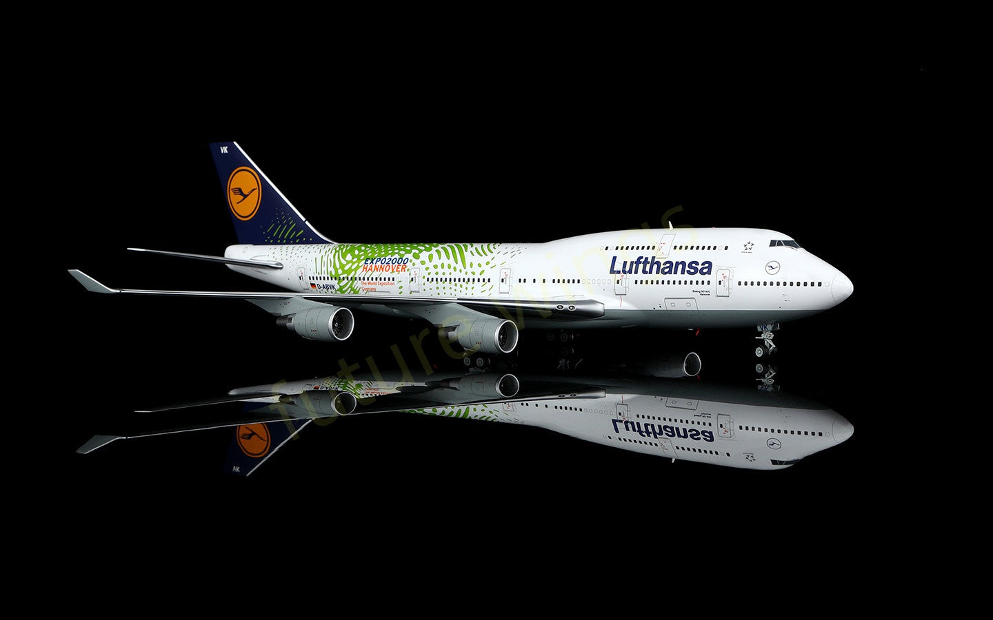 1:200 SQ Wings Lufthansa Airlines B747-400 D-ABVK Diecast Aircraft Model