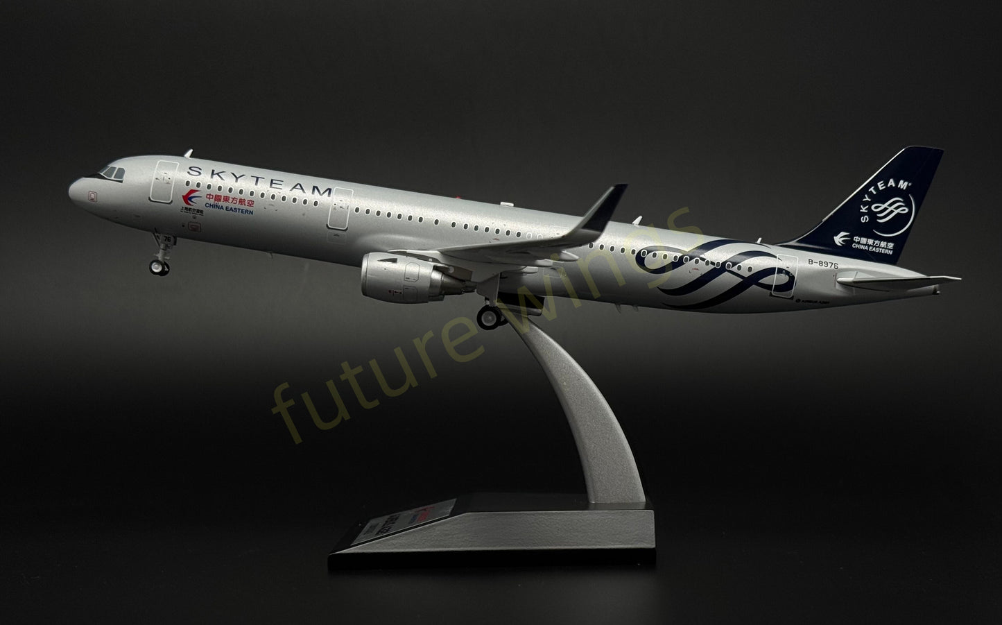 1:200 KJ Models(InFlight200) China Eastern Airlines A321 B-8976 "SKYTEAM" Diecast Aircraft Model