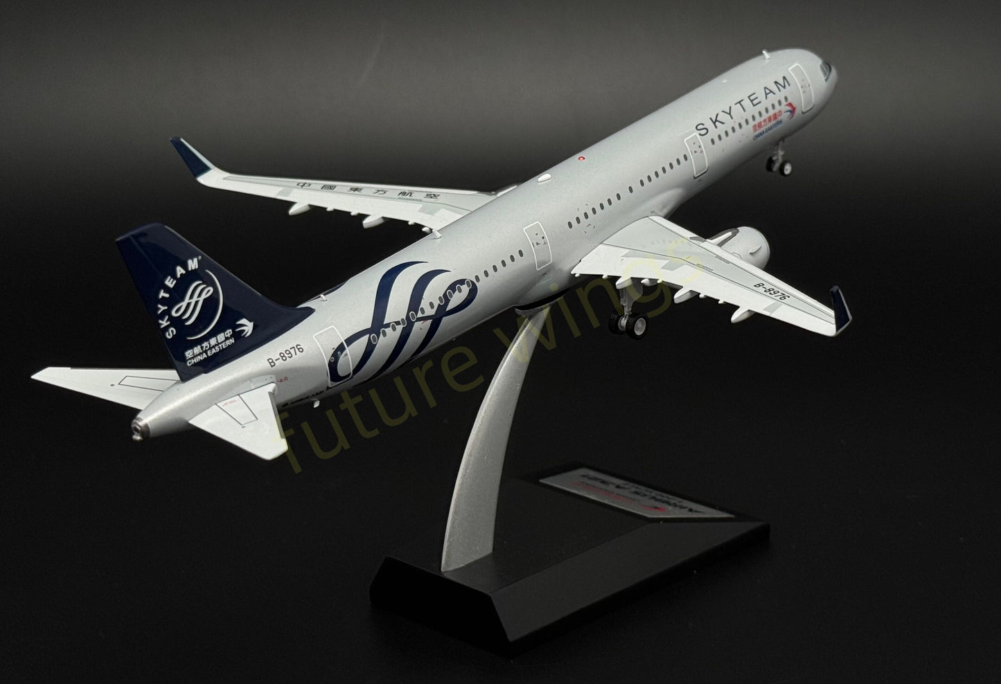 1:200 KJ Models(InFlight200) China Eastern Airlines A321 B-8976 "SKYTEAM" Diecast Aircraft Model