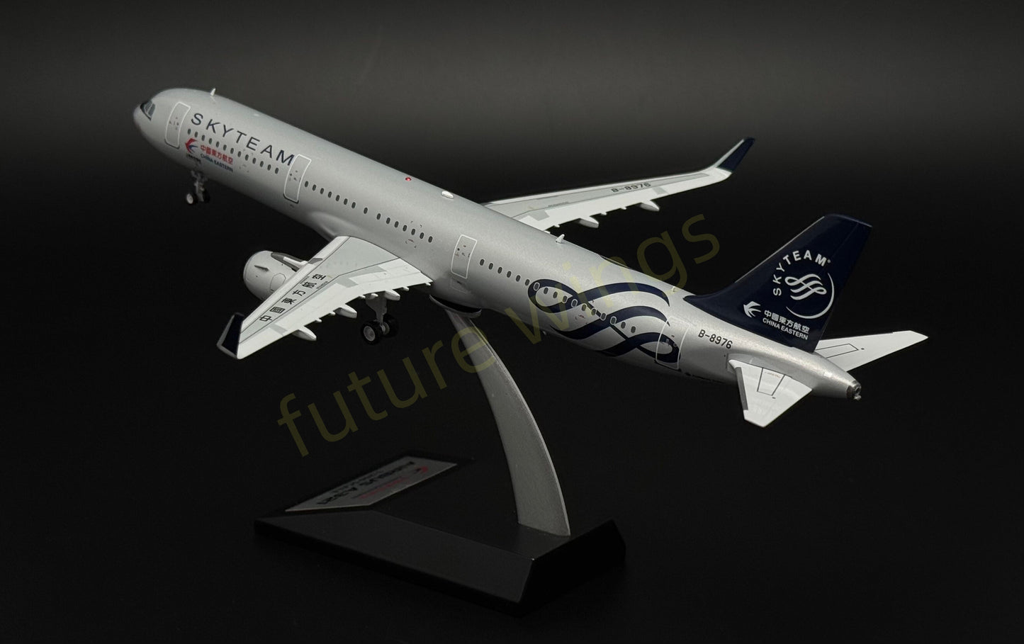 1:200 KJ Models(InFlight200) China Eastern Airlines A321 B-8976 "SKYTEAM" Diecast Aircraft Model