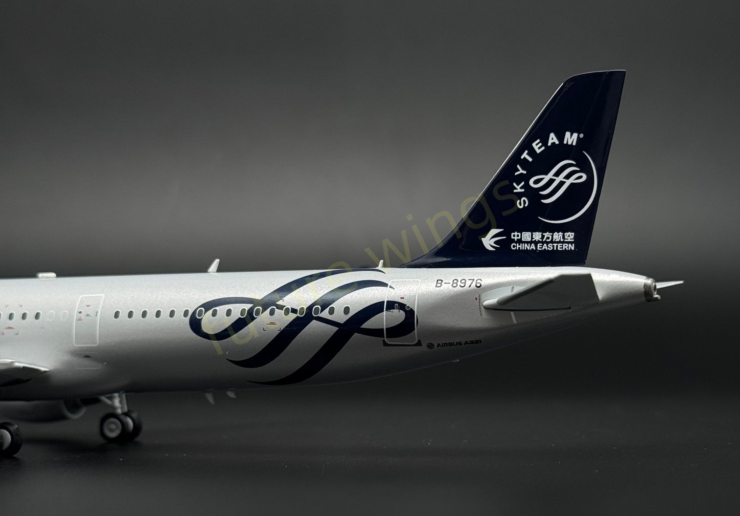 1:200 KJ Models(InFlight200) China Eastern Airlines A321 B-8976 "SKYTEAM" Diecast Aircraft Model